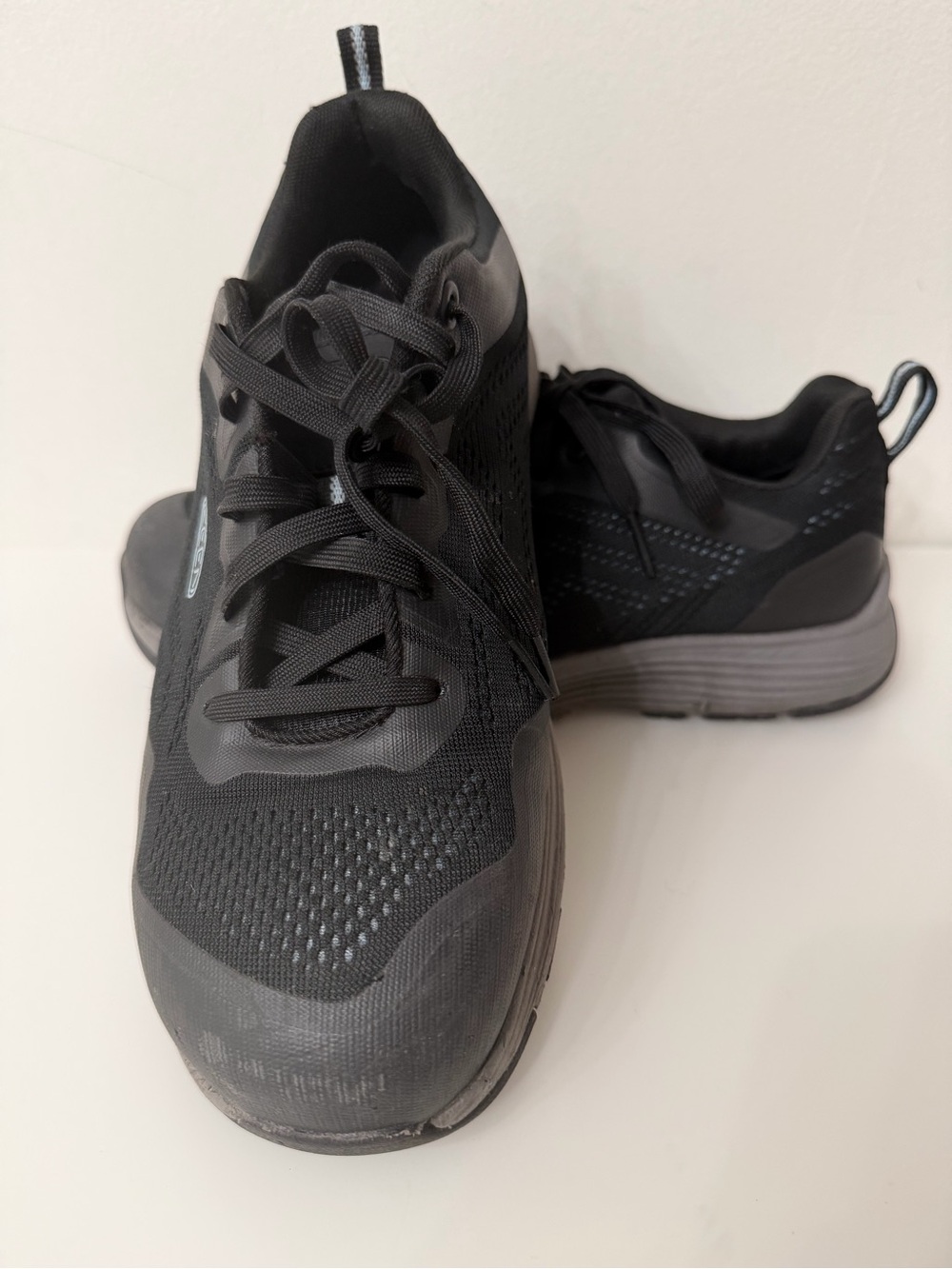 Keen Women's Black Lace-Up Utility Work Sneakers Size 10